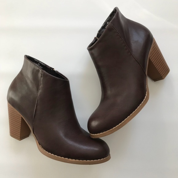 Ballo Mahogany Sidney Ankle Boots - Picture 4 of 8